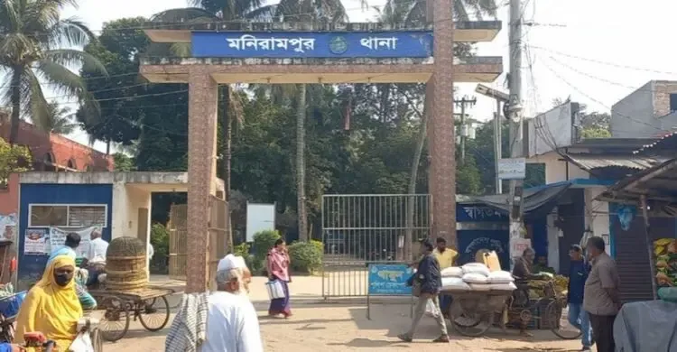 মণিরামপুরে মোটরসাইকেলে পিকআপের ধাক্কায় মা ও শিশুসন্তান নিহত, বাবা আহত