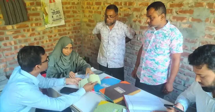 কালোবাজারে সার বিক্রির অভিযোগে বদরগঞ্জে ডিলারকে ৫০ হাজার টাকা জরিমানা