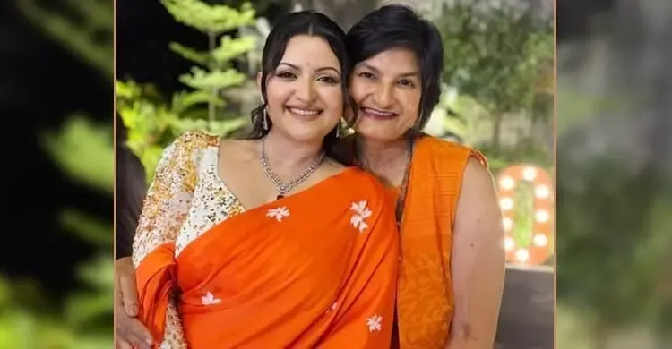 শিউলি ফুলে সাজানো জন্মদিনে পরীমনিকে শুভেচ্ছা জানালেন মুন্নী সাহা