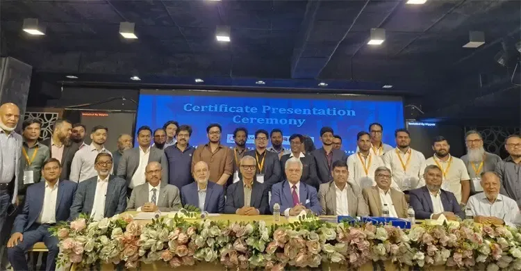 নীতিসহায়তার ঘাটতিতে পোশাক রপ্তানিতে পিছিয়ে পড়ছে বাংলাদেশ: ফারুক হাসান
