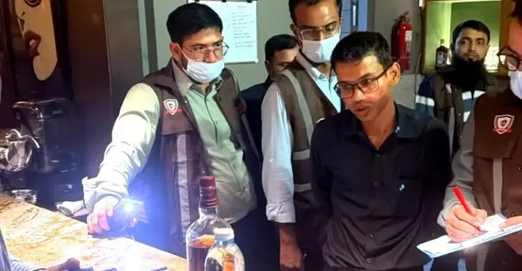 গুলশানের কিং ফিশারে এনবিআরের অভিযান, বৈধ নথিবিহীন অ্যালকোহল জব্দ
