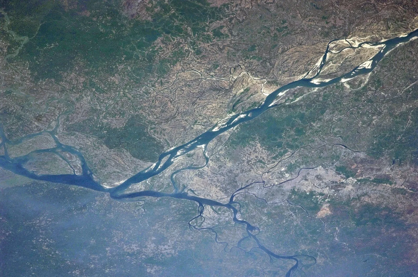 আকাশ থেকে রাজধানী ঢাকা