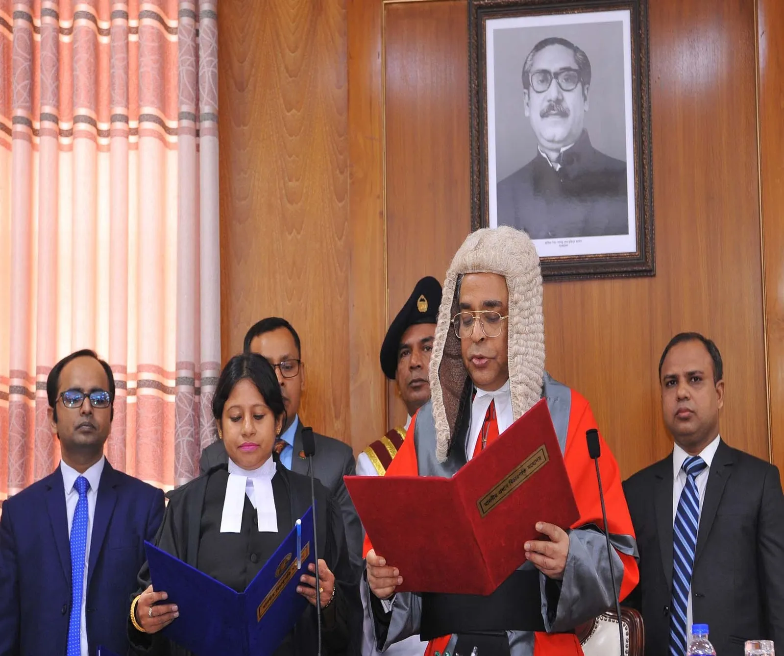 বিচারপতিদের শপথ অনুষ্ঠান