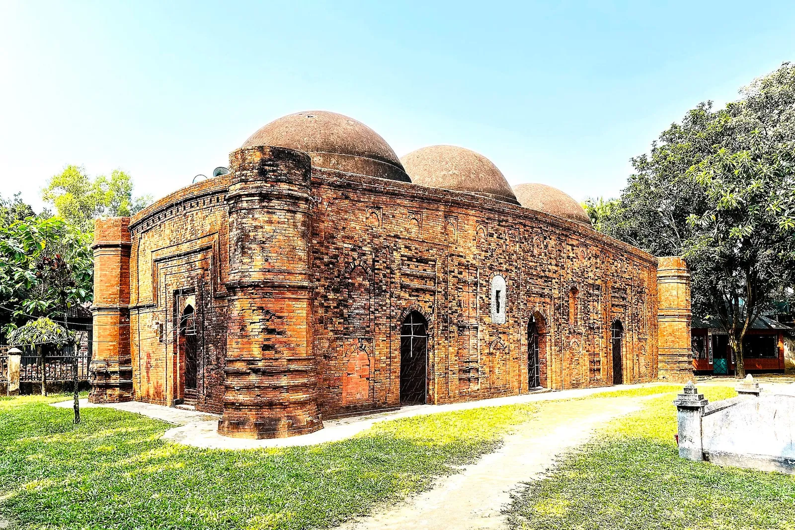 বগুড়ার খেরুয়া মসজিদ