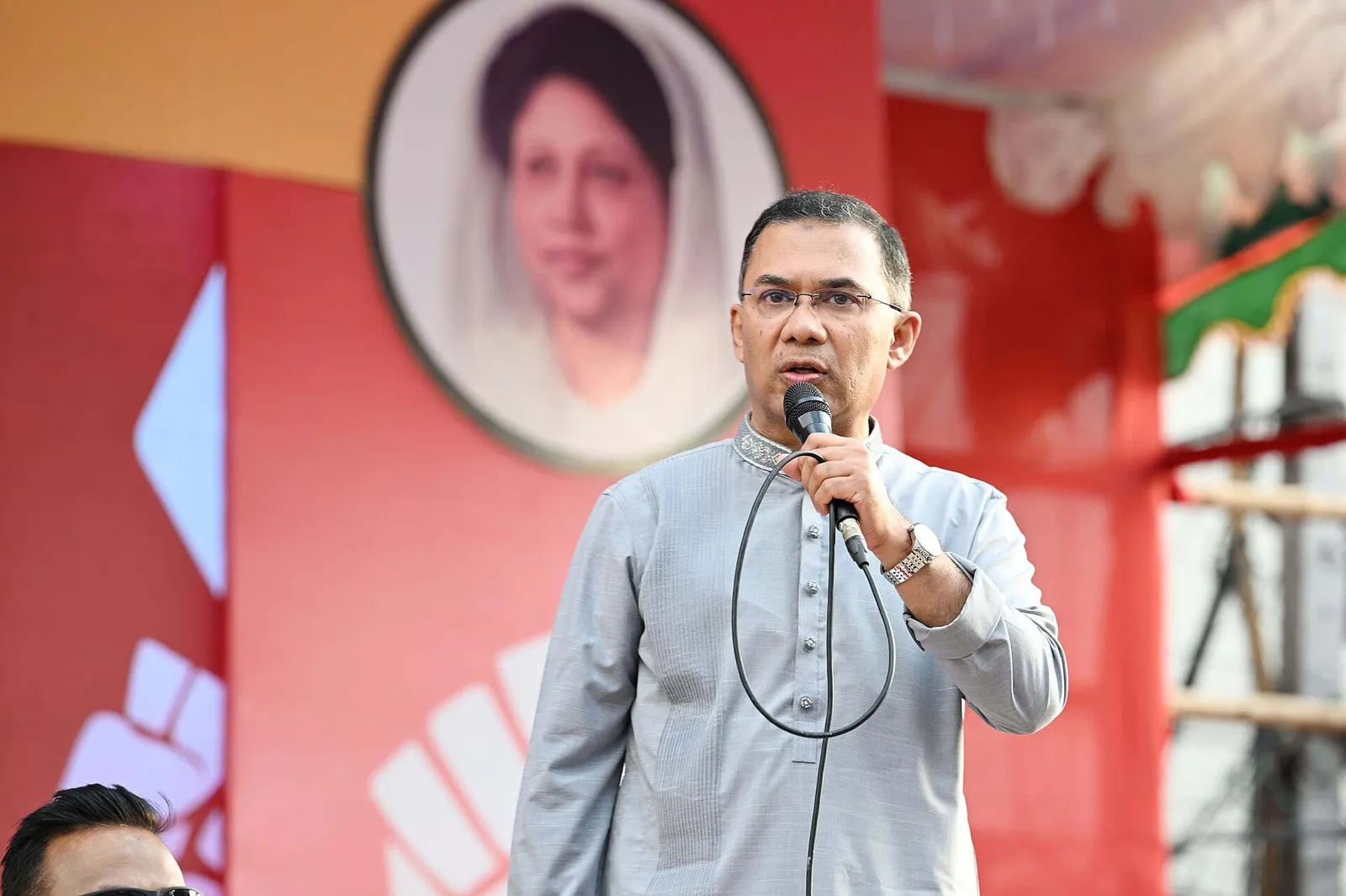 বিএনপির সমাবেশে বক্তব্য দিচ্ছেন তারেক রহমান