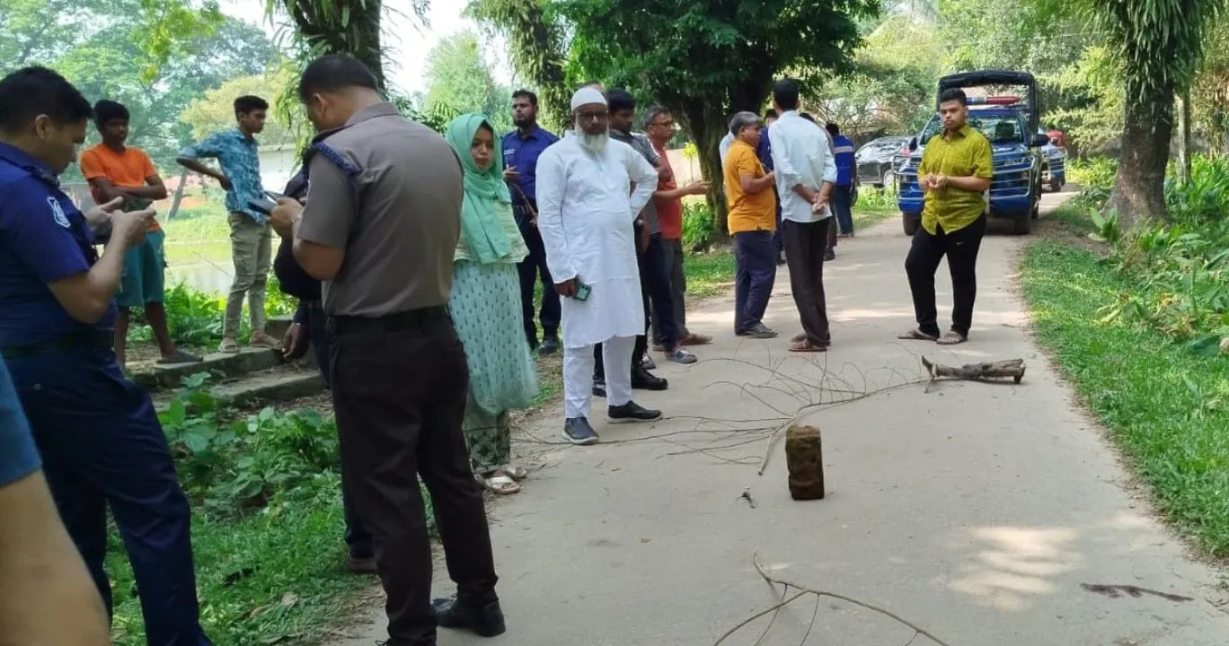 মোহনগঞ্জে প্রবাসীর বাড়ির ঠিকানা জানতে চেয়ে যুবককে গুলি, ময়মনসিংহে চিকিৎসাধীন
